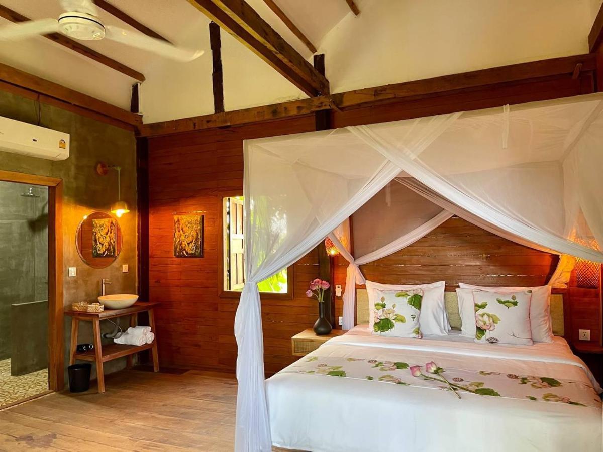 Dontrei Villa Angkor Siem Reap Exterior photo