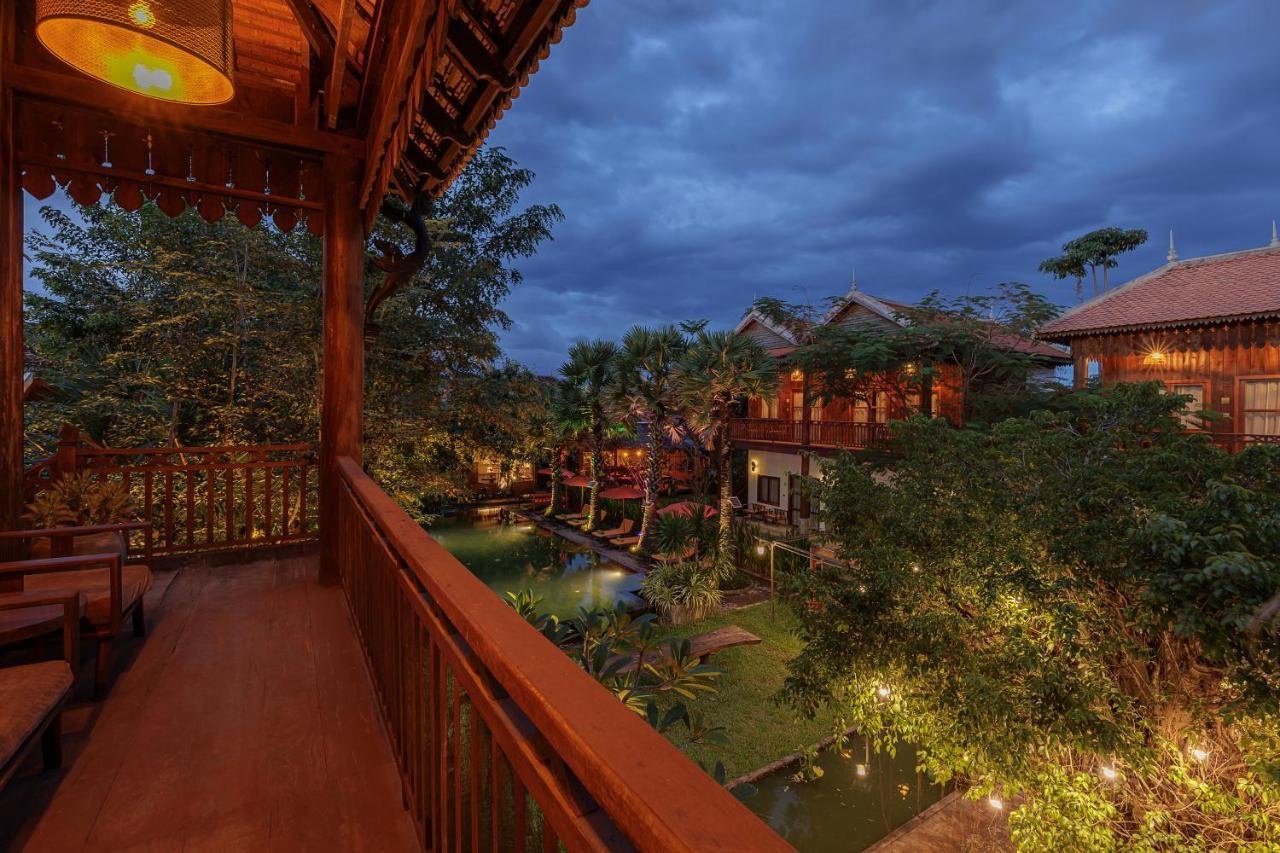 Dontrei Villa Angkor Siem Reap Exterior photo