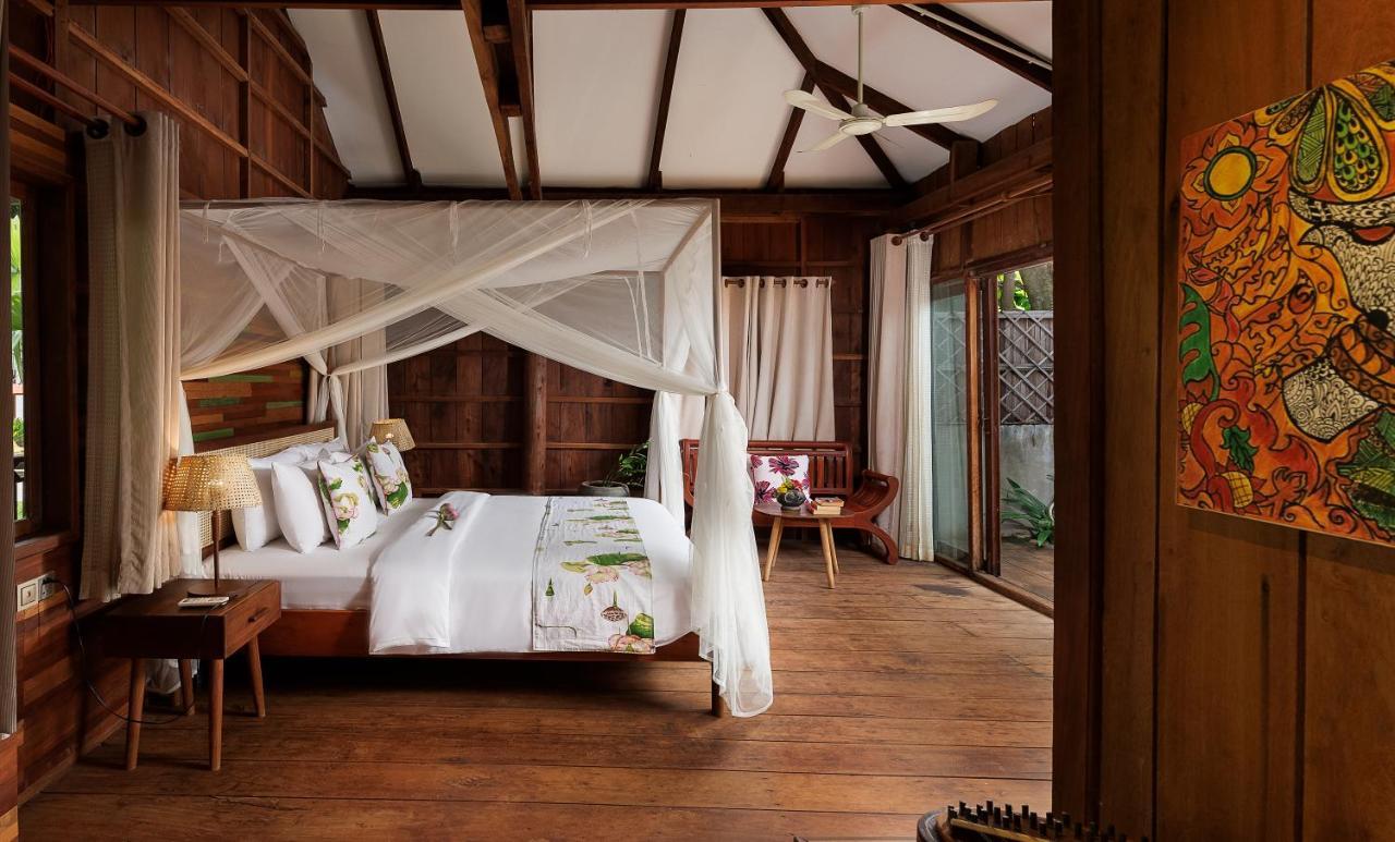 Dontrei Villa Angkor Siem Reap Exterior photo