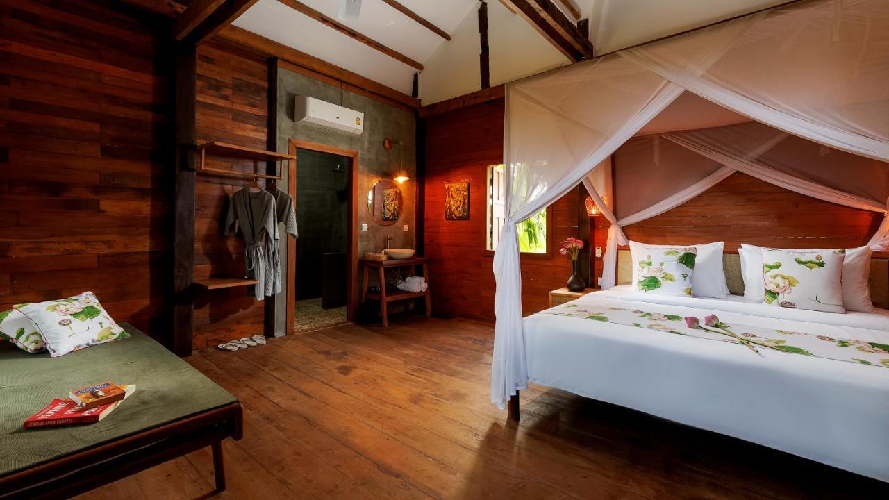 Dontrei Villa Angkor Siem Reap Exterior photo