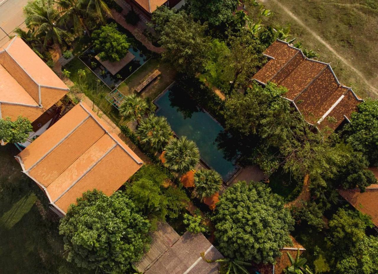 Dontrei Villa Angkor Siem Reap Exterior photo