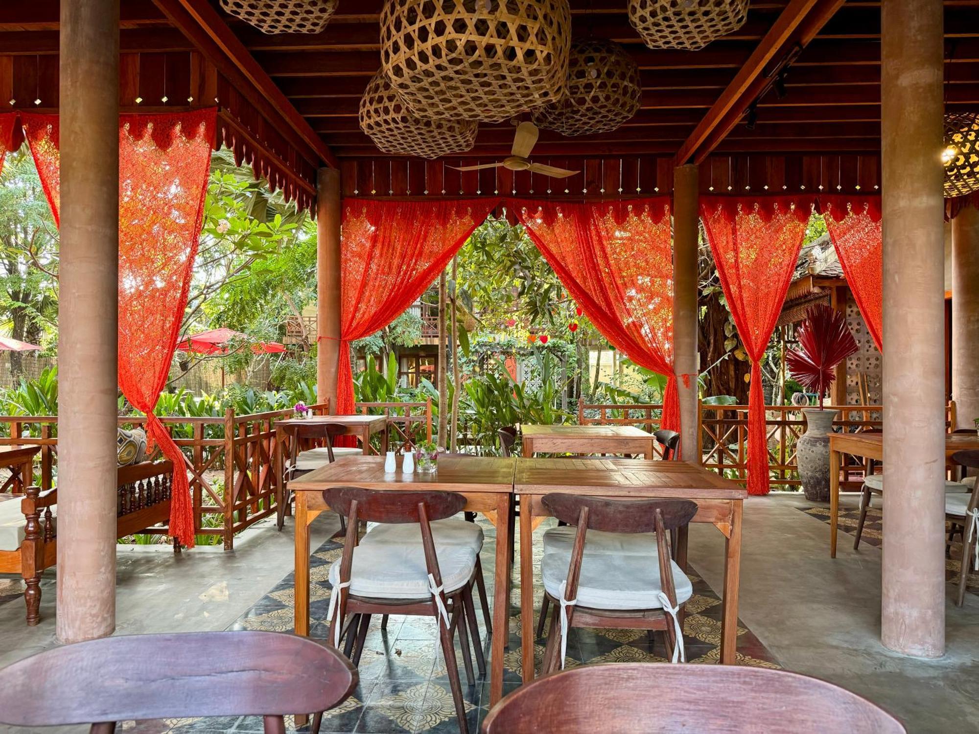 Dontrei Villa Angkor Siem Reap Exterior photo
