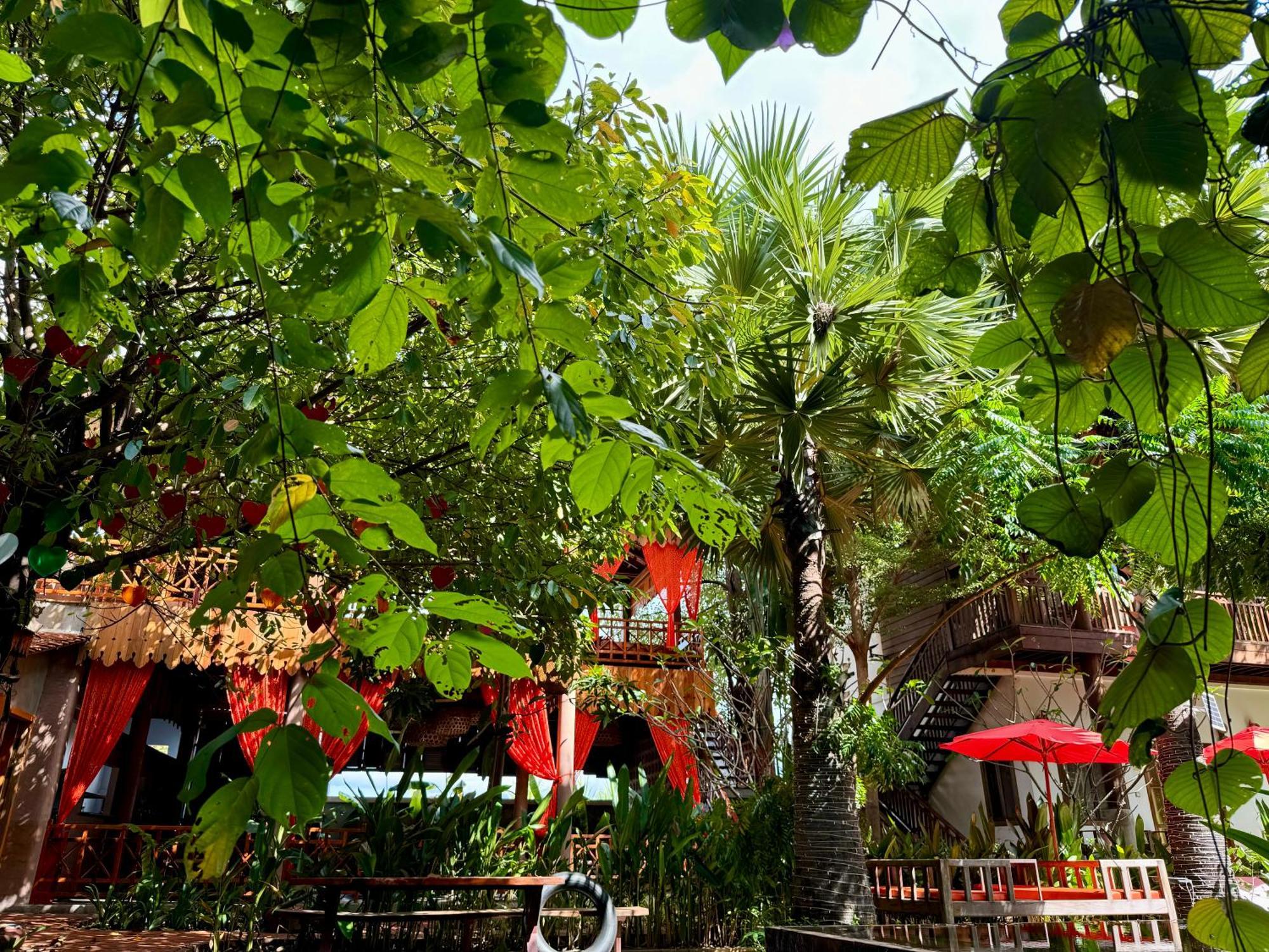 Dontrei Villa Angkor Siem Reap Exterior photo